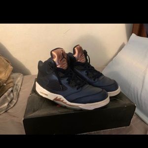 Jordan 5 bronze (10.5) good condition